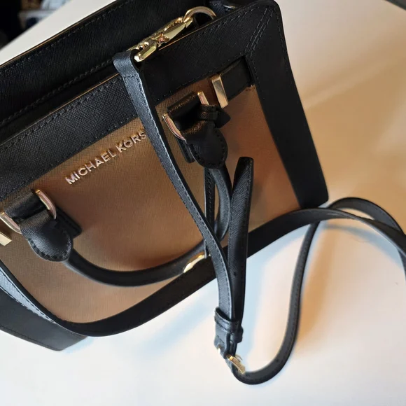 Michael Kors Black and Tan Women's Bag - Picture 1 of 5